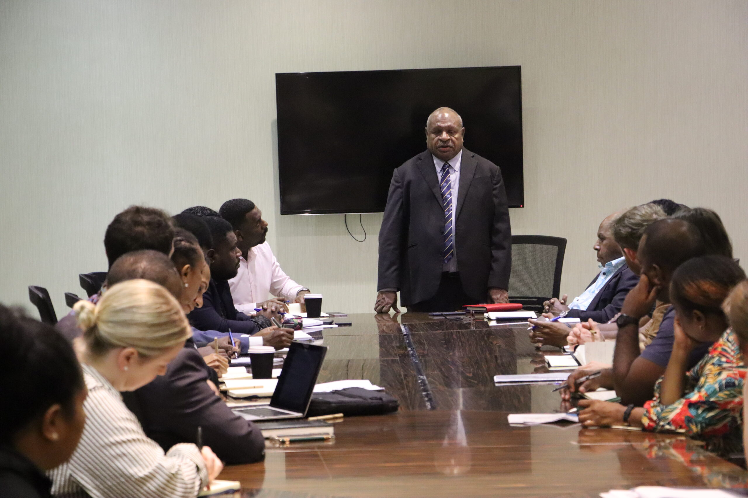 SECRETARY WOHENGU PARTICIPATES IN THE 2025 EMERGING LEADERS DIALOGUE ROUNDTABLE.